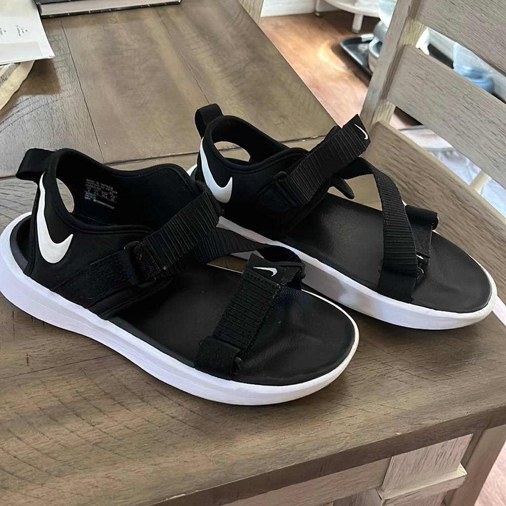 Women’s Nike Vista Sandals